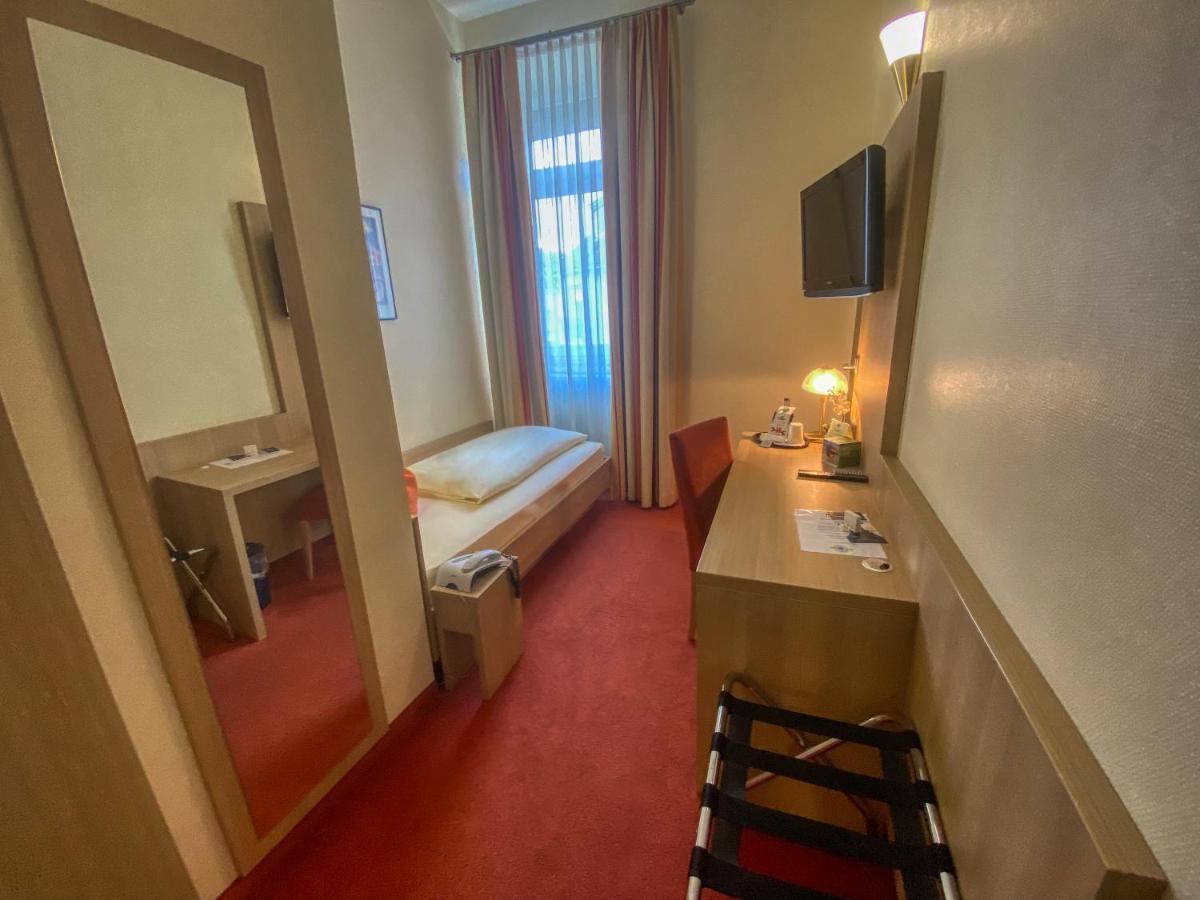 City Partner Hotel Berliner Hof Карлсруе Екстериор снимка