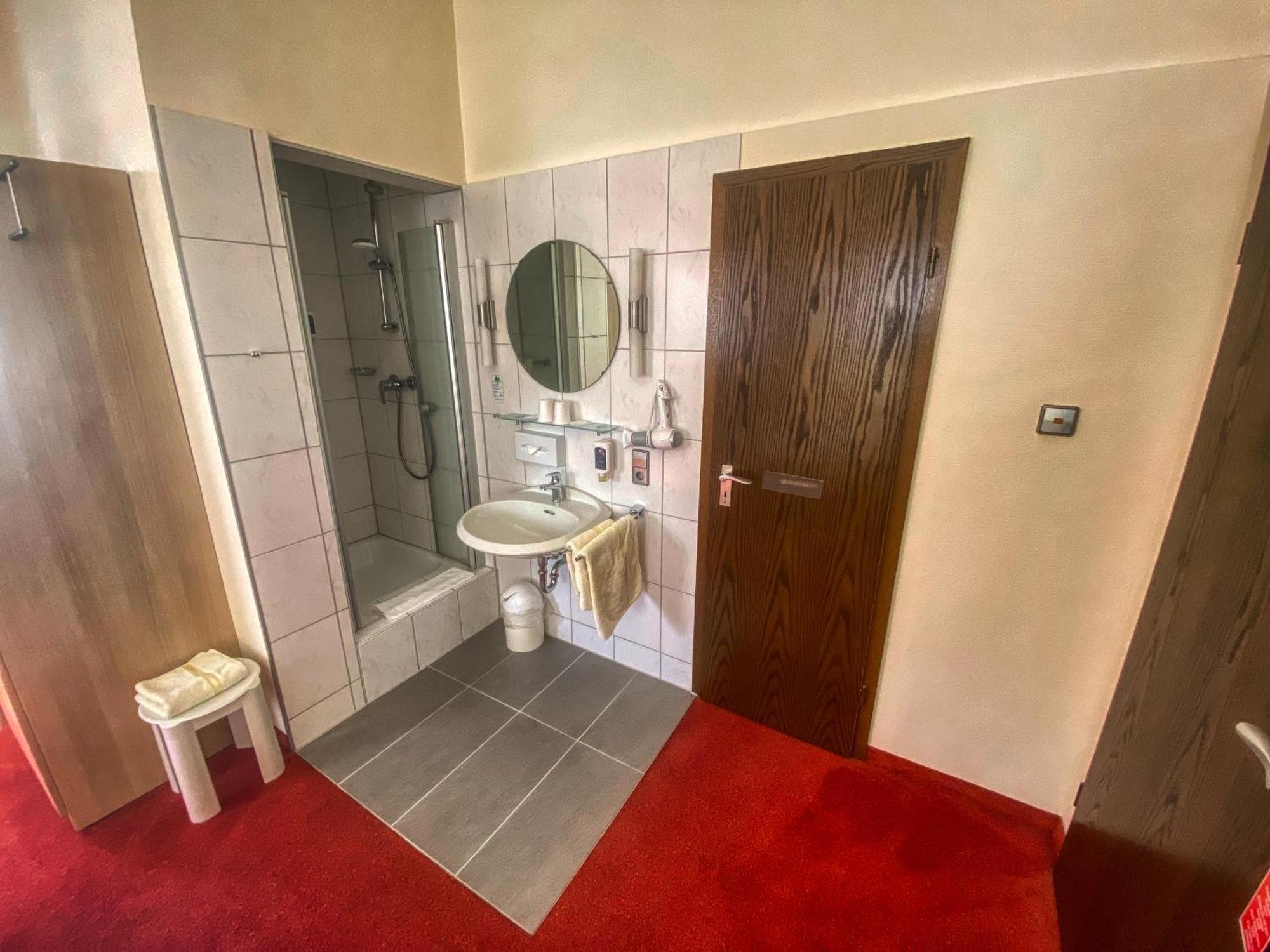 City Partner Hotel Berliner Hof Карлсруе Стая снимка