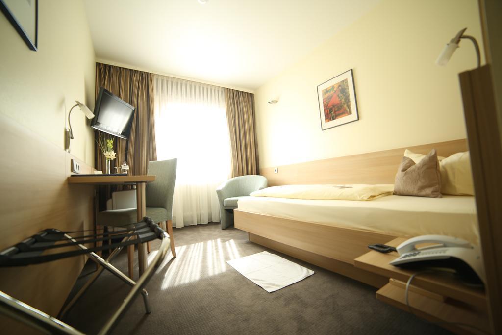 City Partner Hotel Berliner Hof Карлсруе Екстериор снимка